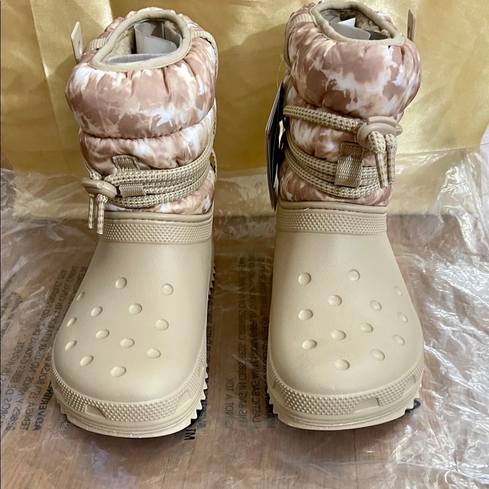 CROCS Neo Puff Luxe Boots
